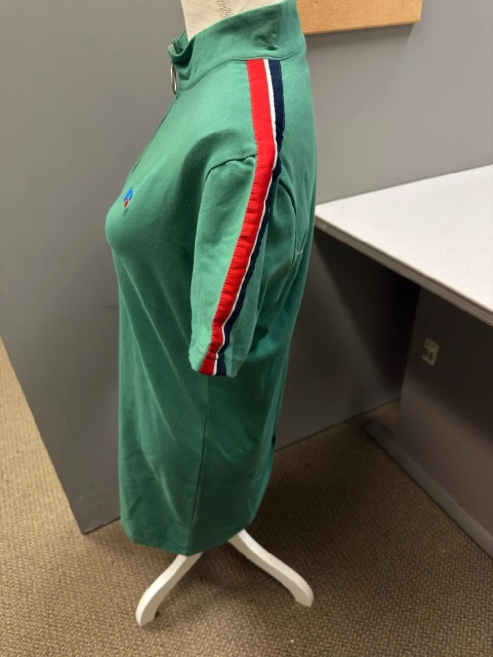 Green Half-Zip Tennis Dress Red‎ & White Shoulder Stripes by Russell Athletics M